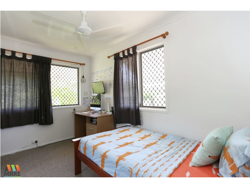 6 Searle Street, Bucasia QLD 4750