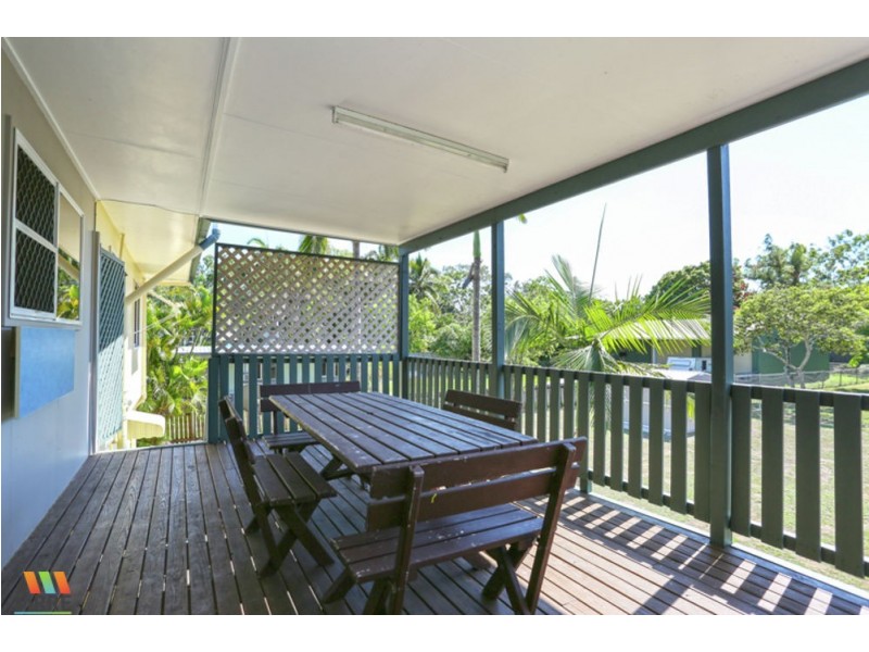 6 Searle Street, Bucasia QLD 4750