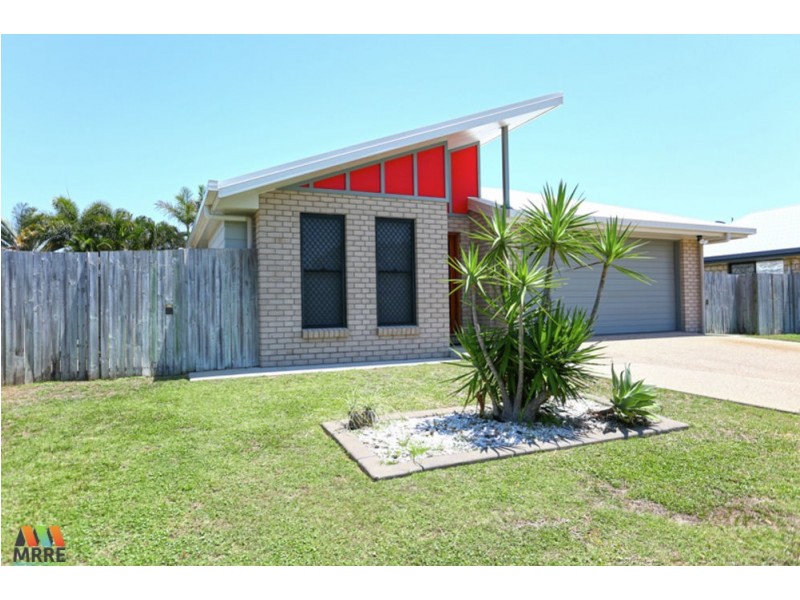 12 Helmsman Drive, Bucasia QLD 4750