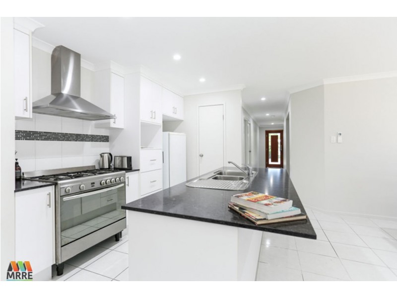 12 Helmsman Drive, Bucasia QLD 4750