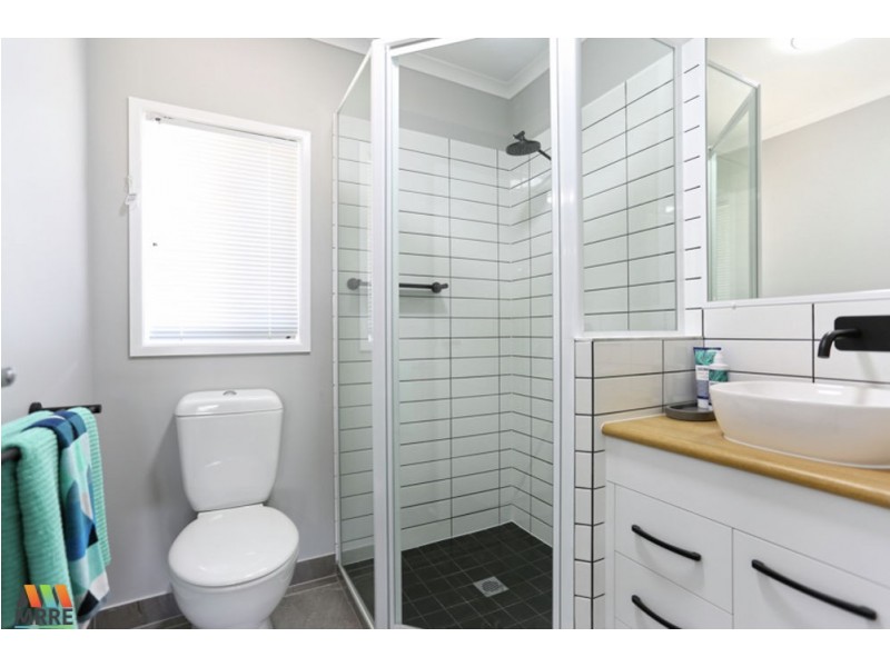 24 Peatey Street, Andergrove QLD 4740