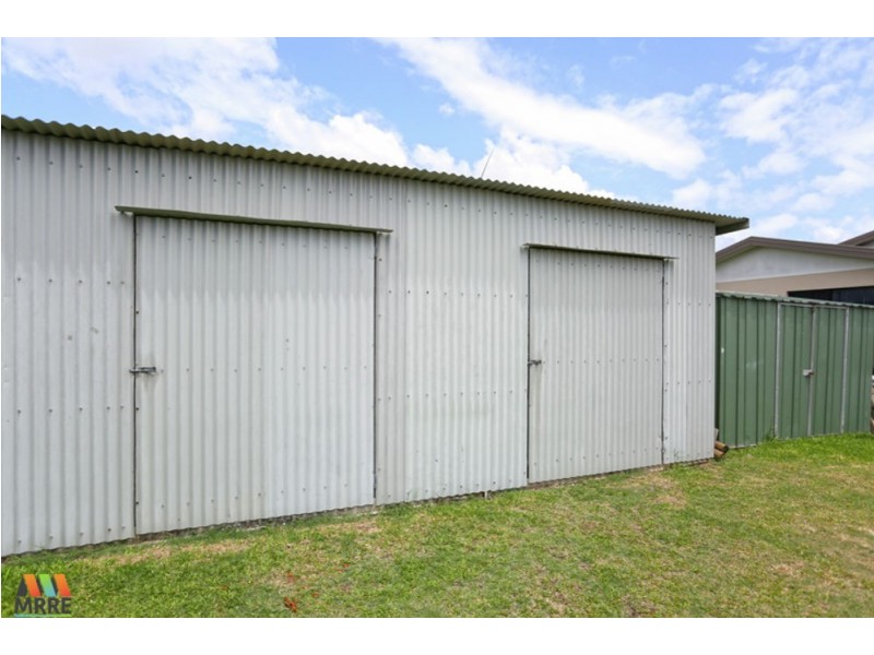 1 Schapers Road, Glenella QLD 4740