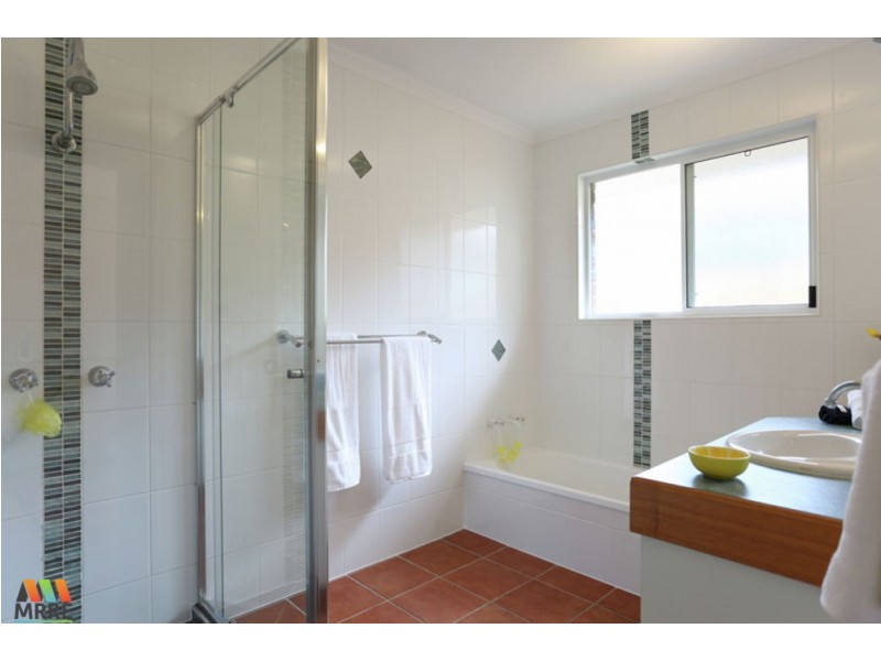 8 Spannagle St, Bucasia QLD 4750