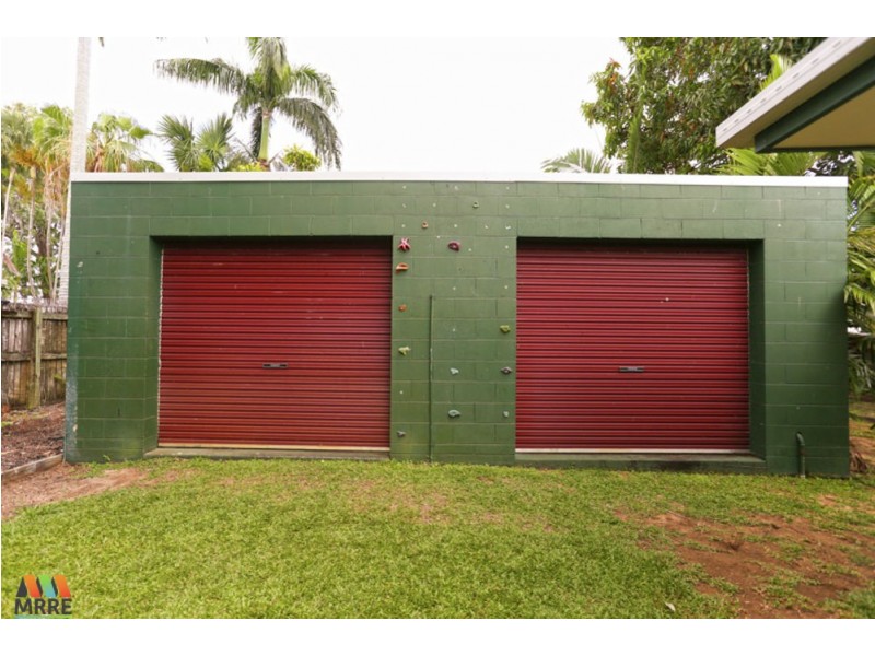 8 Spannagle St, Bucasia QLD 4750