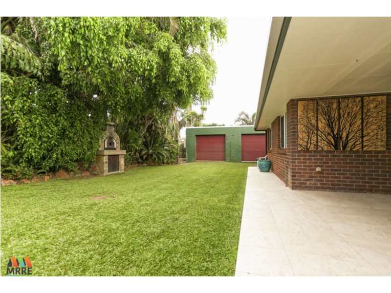 8 Spannagle St, Bucasia QLD 4750