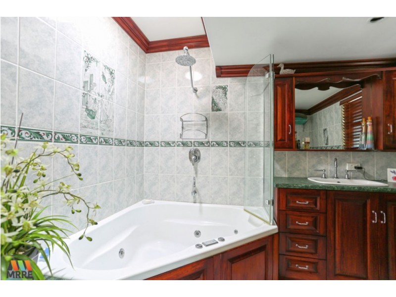 4 Thornber Street, North Mackay QLD 4740