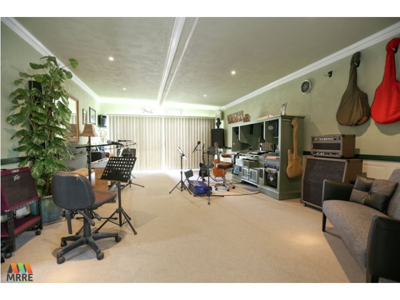 4 Thornber Street, North Mackay QLD 4740