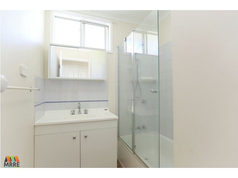 4 Alexander Street, Rural View QLD 4740