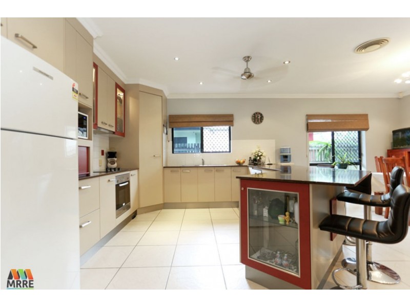 65 VICTOR AVENUE, Glenella QLD 4740