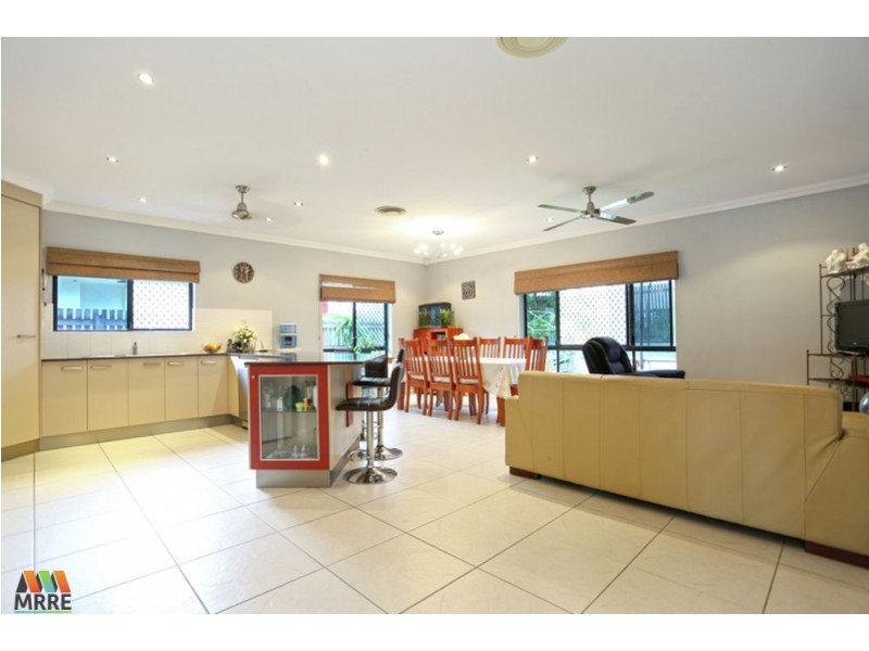 65 VICTOR AVENUE, Glenella QLD 4740