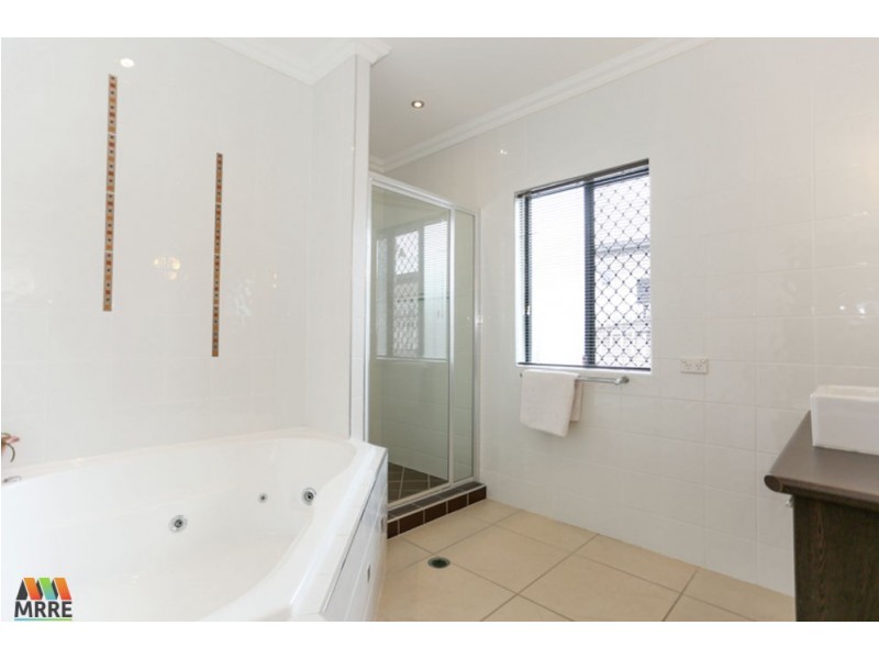 65 VICTOR AVENUE, Glenella QLD 4740