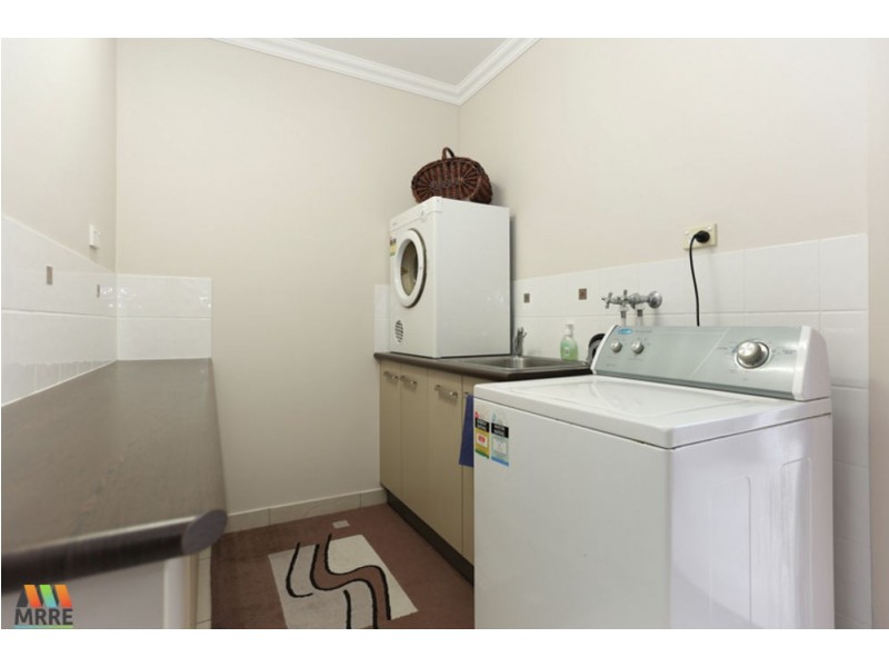 65 VICTOR AVENUE, Glenella QLD 4740