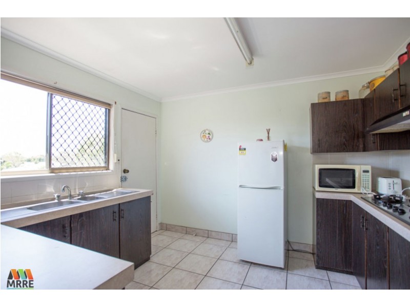 8 Farmer St, Mount Pleasant QLD 4740