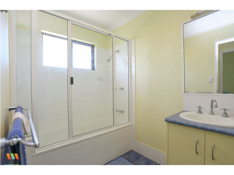 17 MARINE PARADE, Bucasia QLD 4750