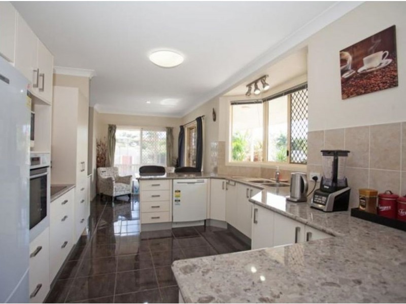 28 McCORMACK AVENUE, Rural View QLD 4740