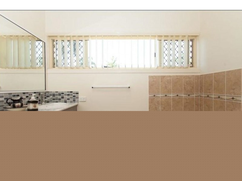 28 McCORMACK AVENUE, Rural View QLD 4740