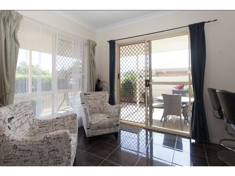 28 McCORMACK AVENUE, Rural View QLD 4740