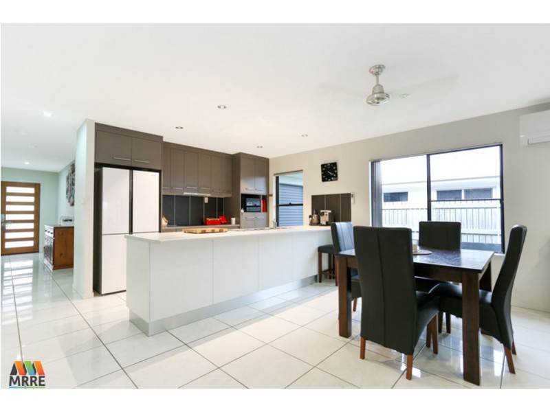 6 LANCASTER WAY, Ooralea QLD 4740