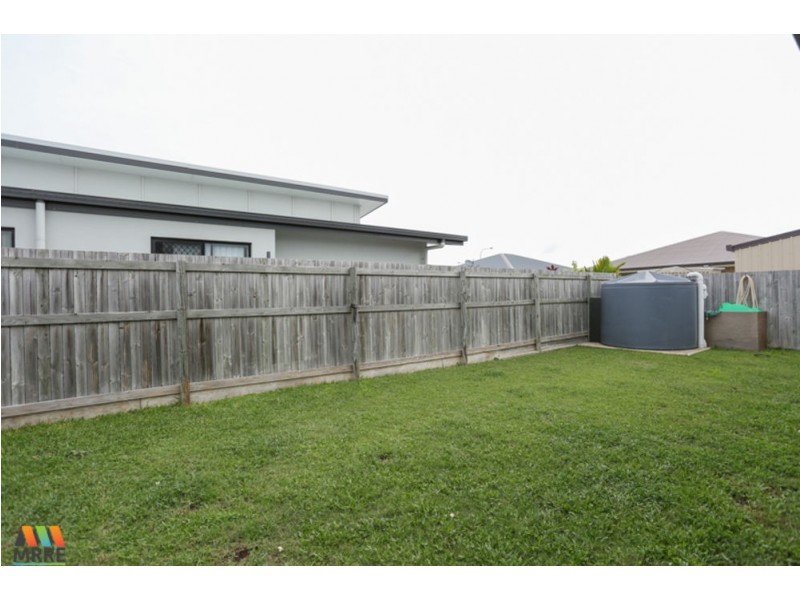 6 LANCASTER WAY, Ooralea QLD 4740