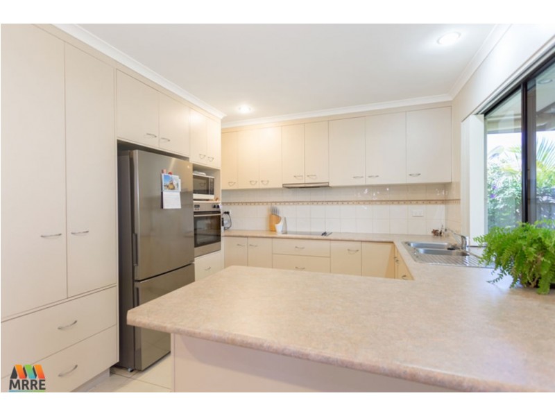 4 Jan Court, Mount Pleasant QLD 4740