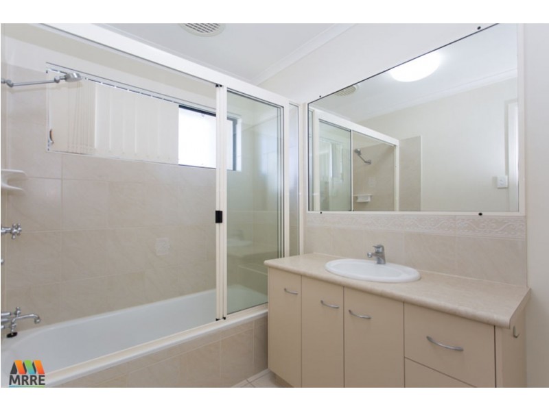4 Jan Court, Mount Pleasant QLD 4740