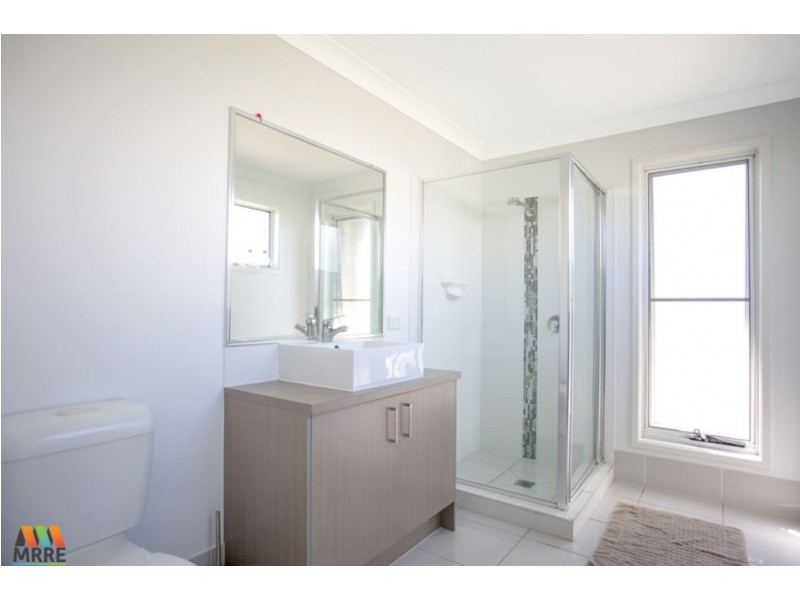 26 Village Circuit, Eimeo QLD 4740