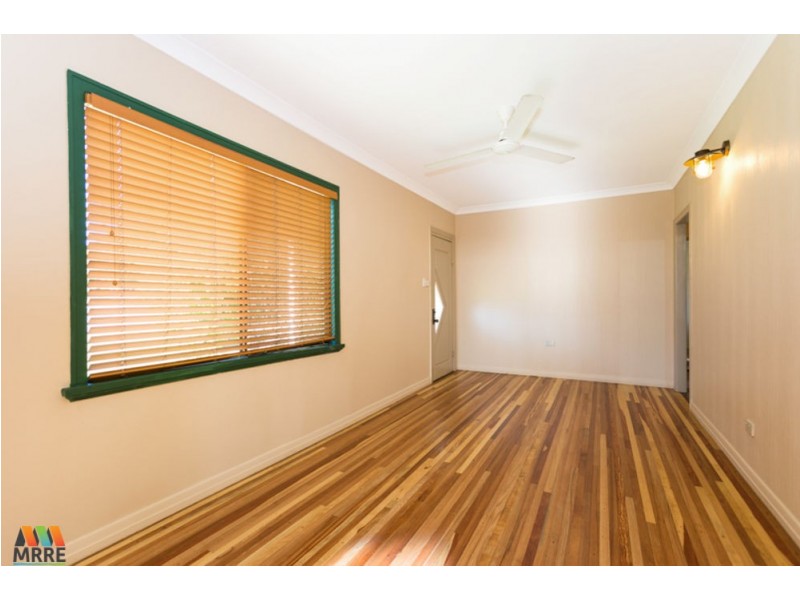 4 MOFFATT STREET, North Mackay QLD 4740