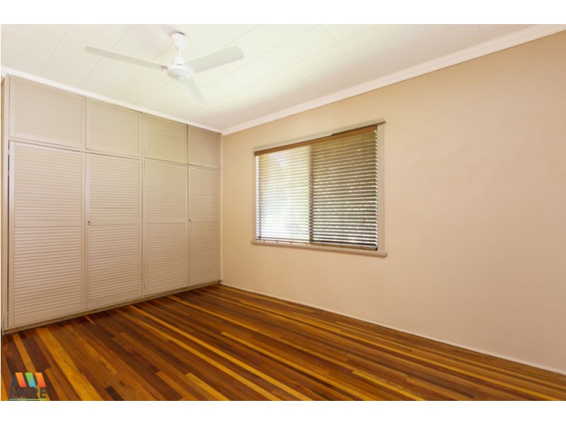 4 MOFFATT STREET, North Mackay QLD 4740