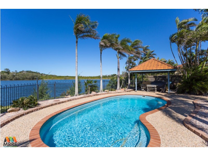 2/25 Beach Road, Dolphin Heads QLD 4740