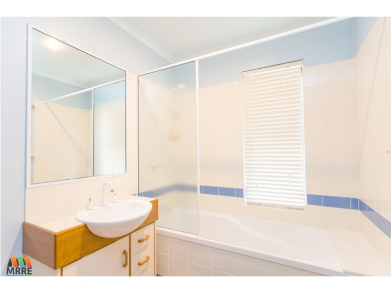 2/25 Beach Road, Dolphin Heads QLD 4740
