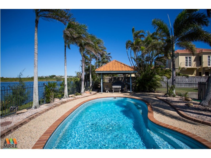 2/25 Beach Road, Dolphin Heads QLD 4740