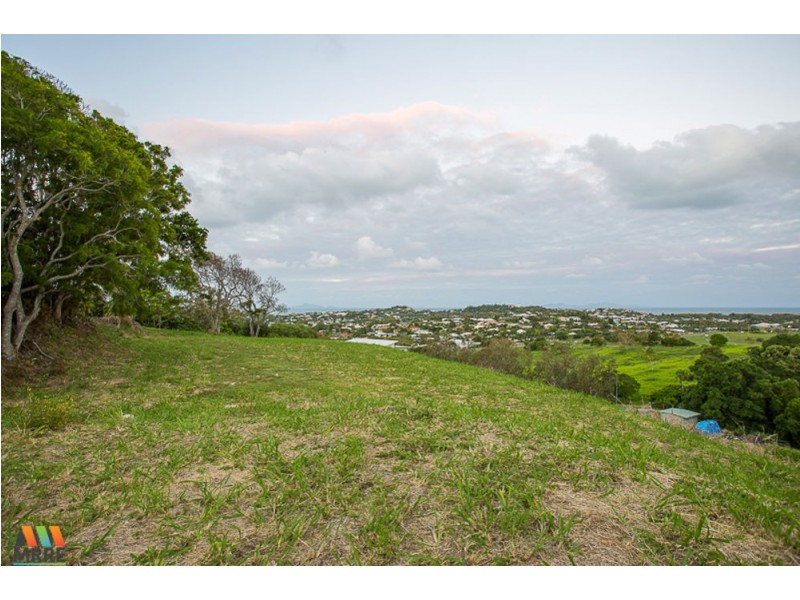 31 Florence St, Eimeo QLD 4740