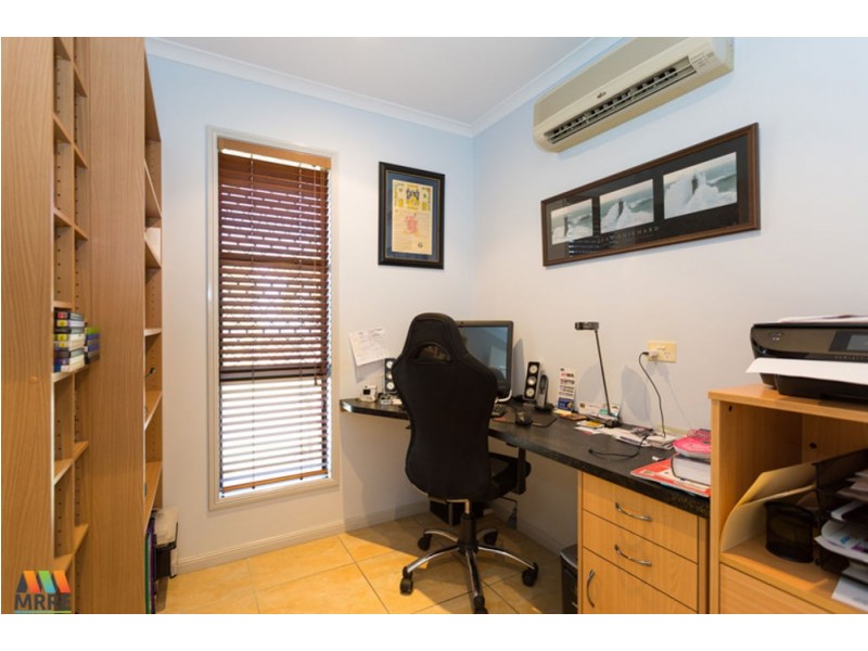 2 Douglas Crescent, Rural View QLD 4740