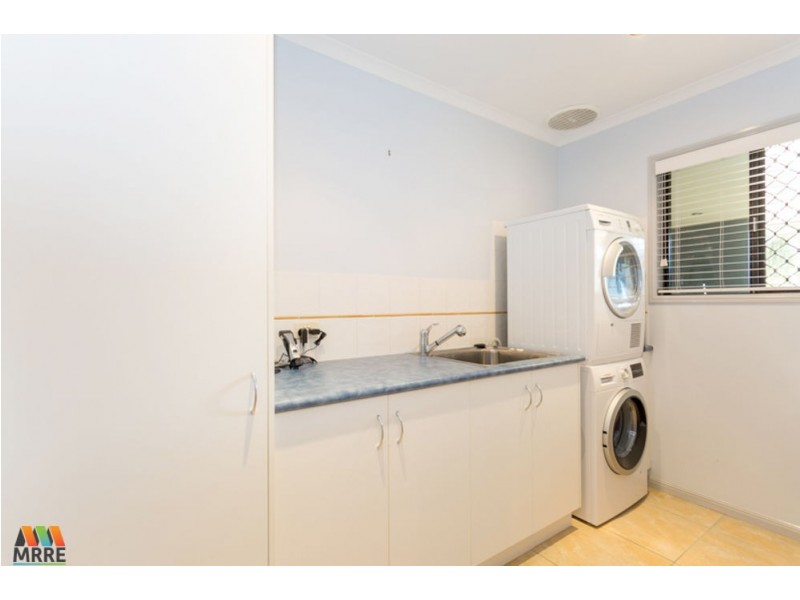 2 Douglas Crescent, Rural View QLD 4740