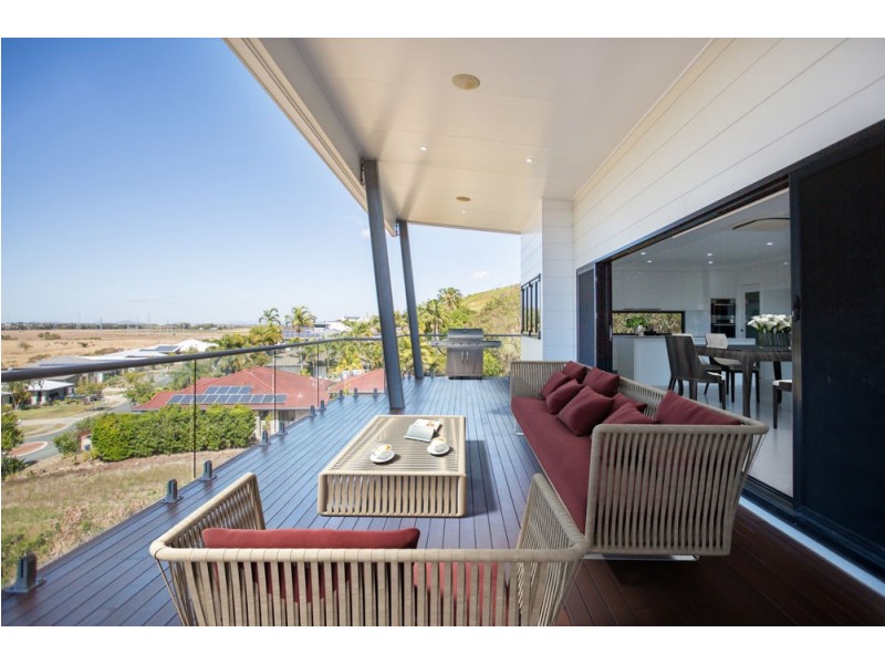 73 Cinnamon Drive, Glenella QLD 4740
