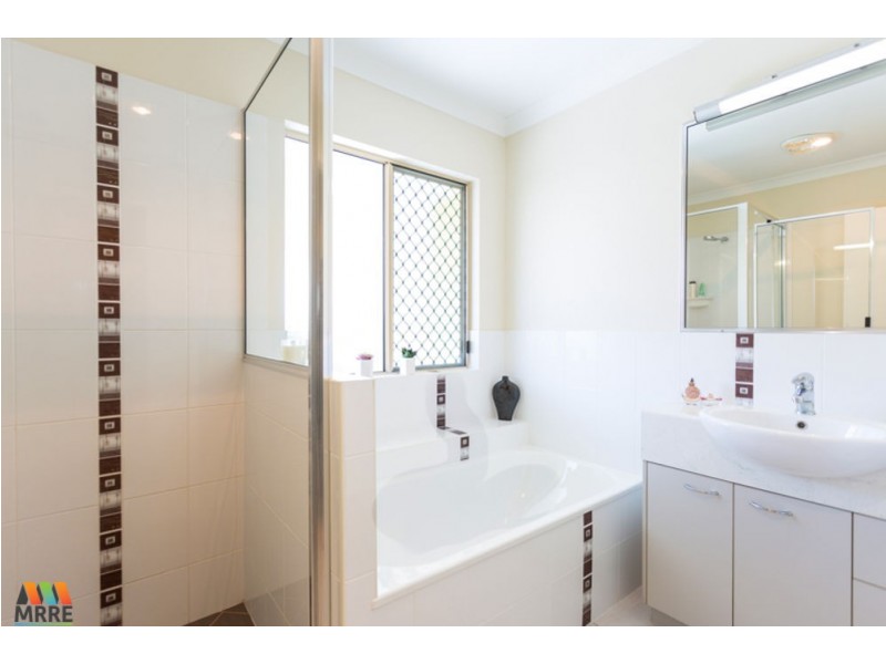 19 Hangan Street, Bucasia QLD 4750