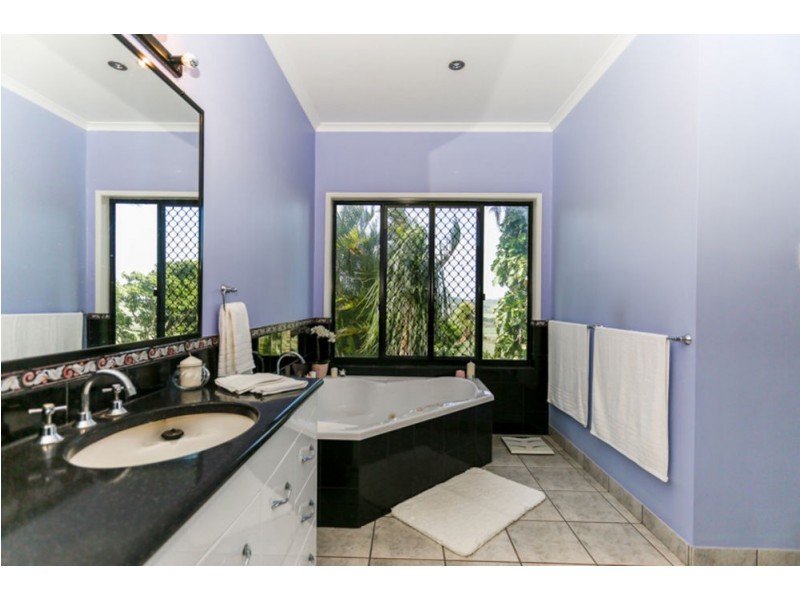 6 Highview Close, Farleigh QLD 4741