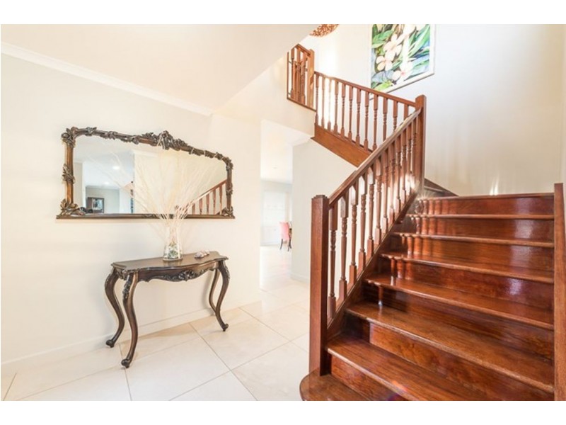 6 Island Close, Shoal Point QLD 4750