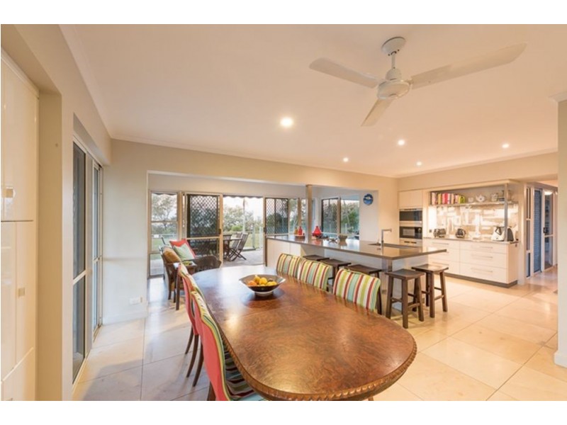6 Island Close, Shoal Point QLD 4750