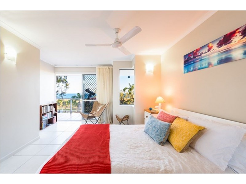 6 Island Close, Shoal Point QLD 4750