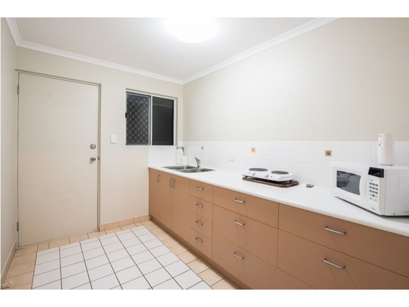 6 Island Close, Shoal Point QLD 4750