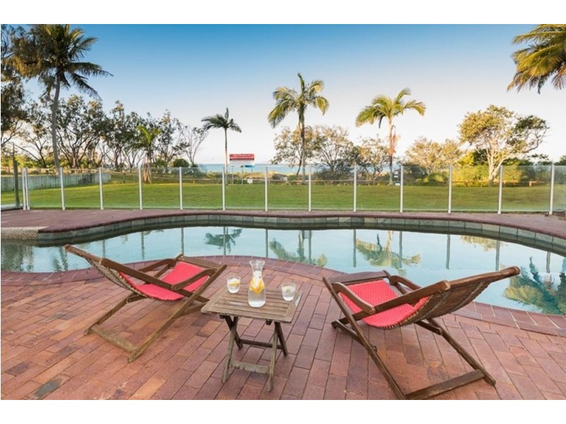 6 Island Close, Shoal Point QLD 4750