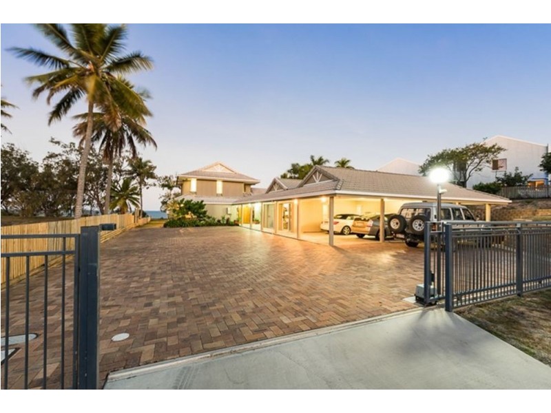 6 Island Close, Shoal Point QLD 4750