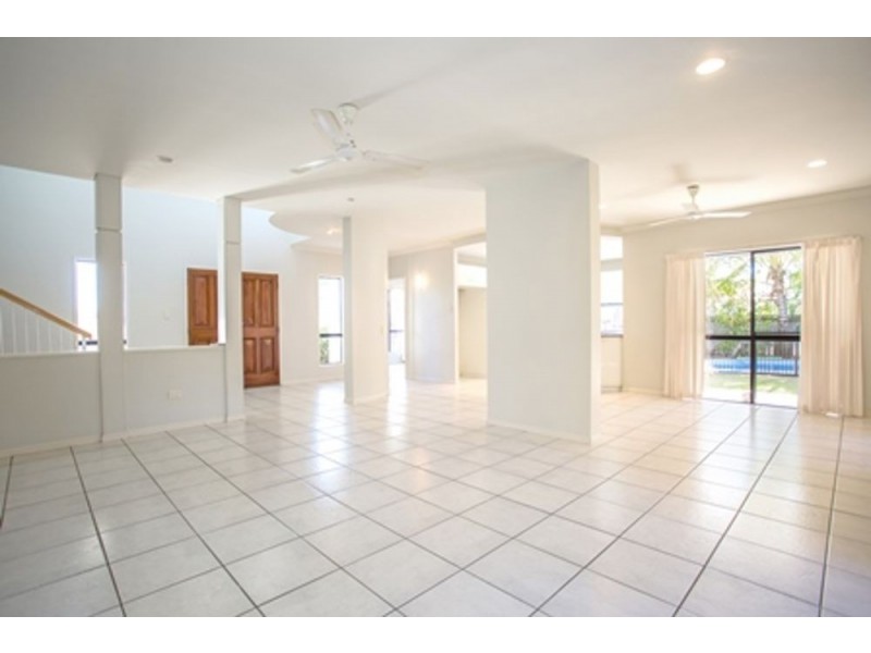 2 Clearvista Crescent, Mount Pleasant QLD 4740