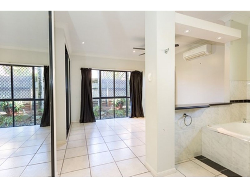 2 Clearvista Crescent, Mount Pleasant QLD 4740