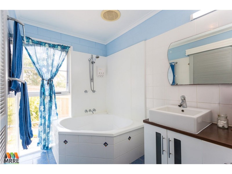 3 Danastas Avenue, Eimeo QLD 4740