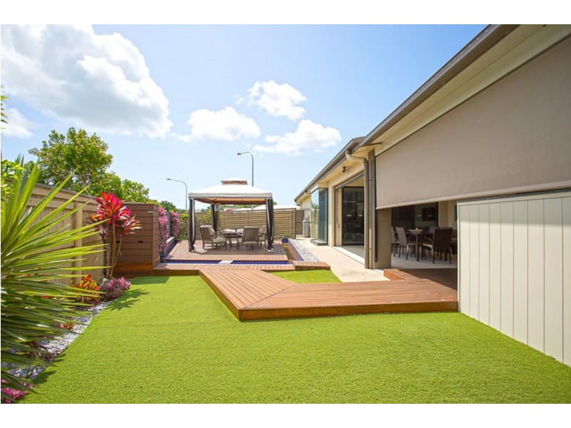 93 Mansfield Dr, Beaconsfield QLD 4740