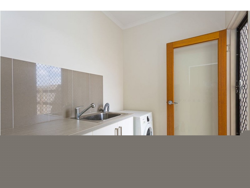 93 Mansfield Dr, Beaconsfield QLD 4740