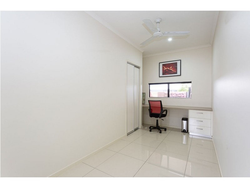 93 Mansfield Dr, Beaconsfield QLD 4740
