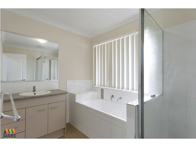 17 Crestview Crescent, Bucasia QLD 4750